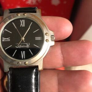 Le Parure Analog Watch with Black Dial and Leather Strap